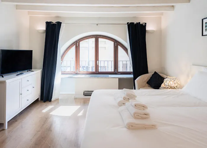 アパート Eleganza Design Corso Porta Garibaldi - 80 Mq ミラノ