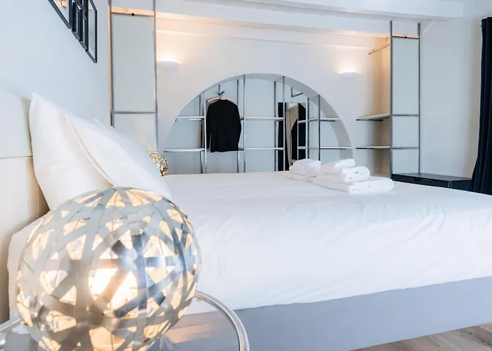 アパート Eleganza Design Corso Porta Garibaldi - 80 Mq