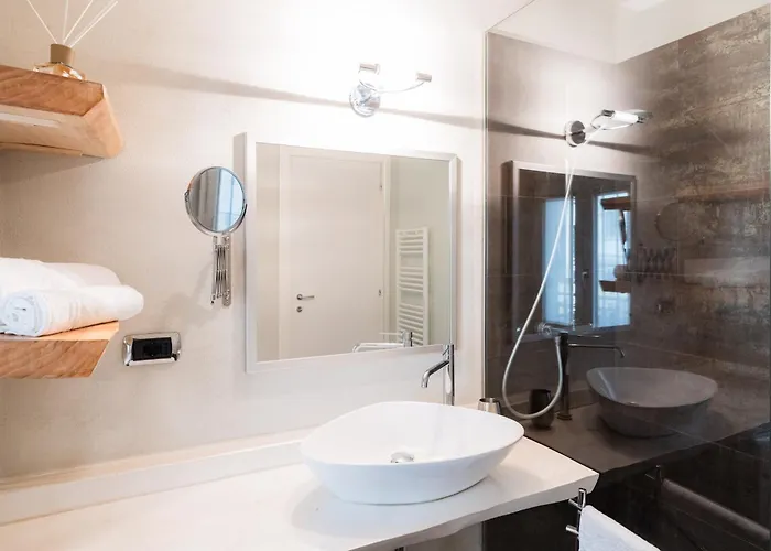 Eleganza Design Corso Porta Garibaldi - 80 Mq アパート ミラノ