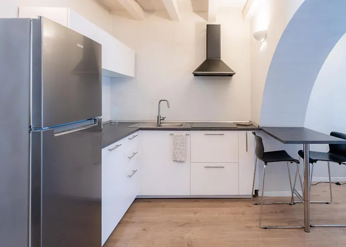 Eleganza Design Corso Porta Garibaldi - 80 Mq アパート