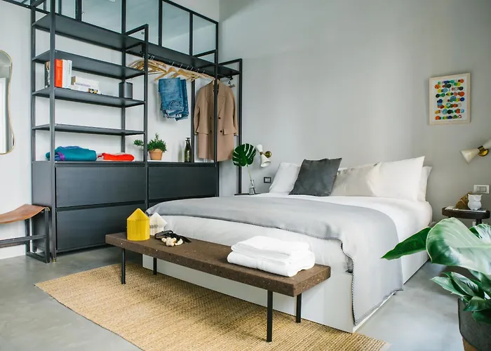 Greenhouse By Costanza