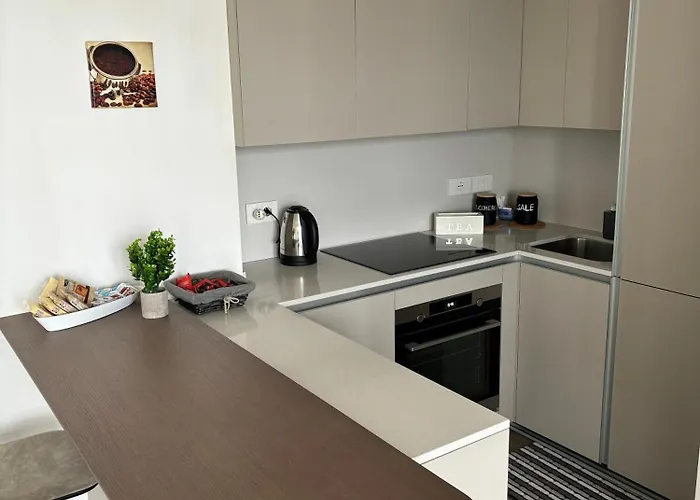 Torre Skyview Gym Pool & Rooftop Apartamento Milán