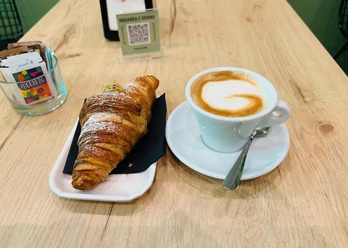 Chiara 18 - M4 Metro Blu Milan