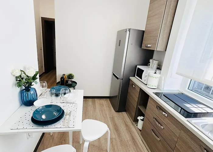 Chiara 18 - M4 Metro Blu * Milan