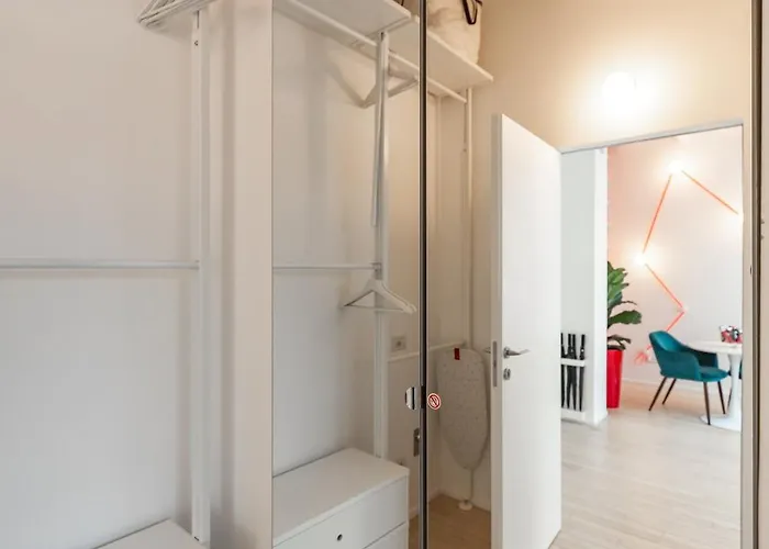 Welcome To The Center Of 아파트 *