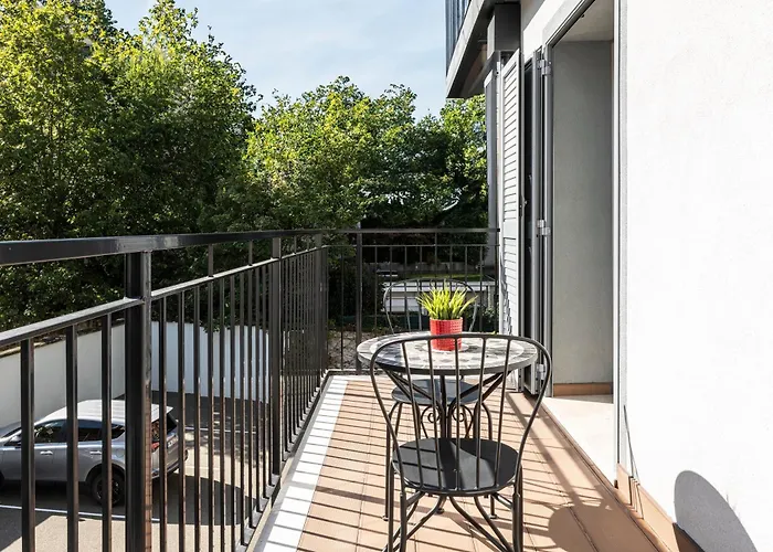 Modigliani Terrace Jacuzzi Golden House Апартаменты