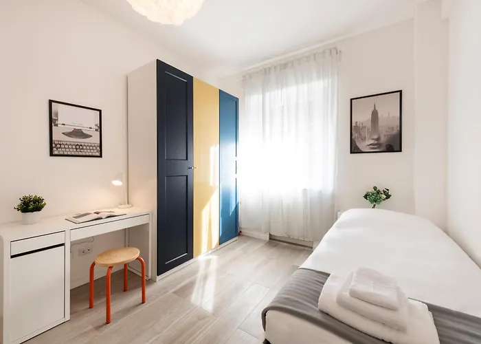 Lejlighed Caracciolo, 28 - Ampio Per 5, Posizione Perfetta Milano