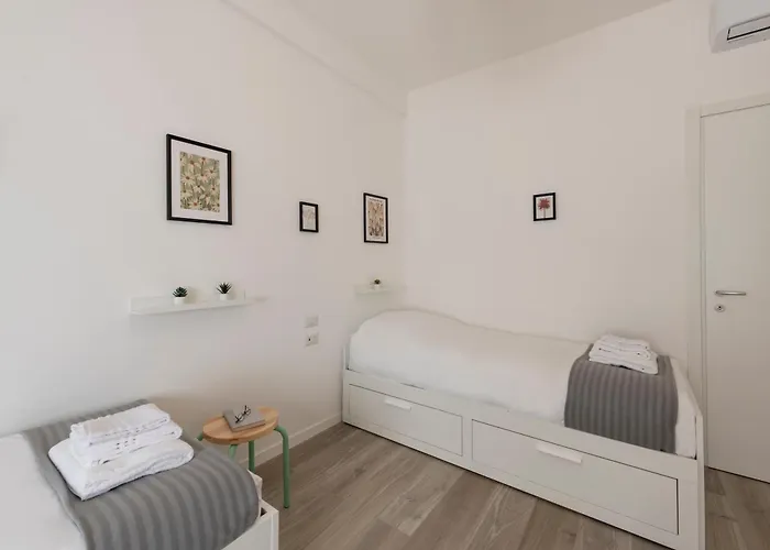 Lejlighed Caracciolo, 28 - Ampio Per 5, Posizione Perfetta