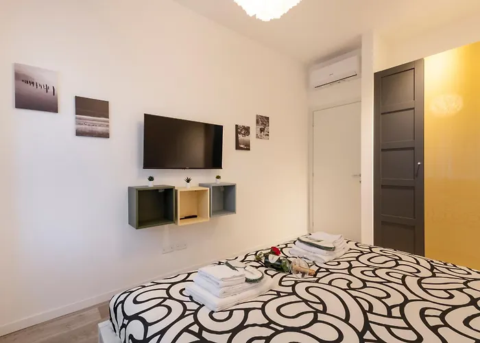 Lejlighed Caracciolo, 28 - Ampio Per 5, Posizione Perfetta Milano