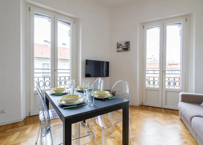 In Historic Building- Porta Venezia * 밀라노