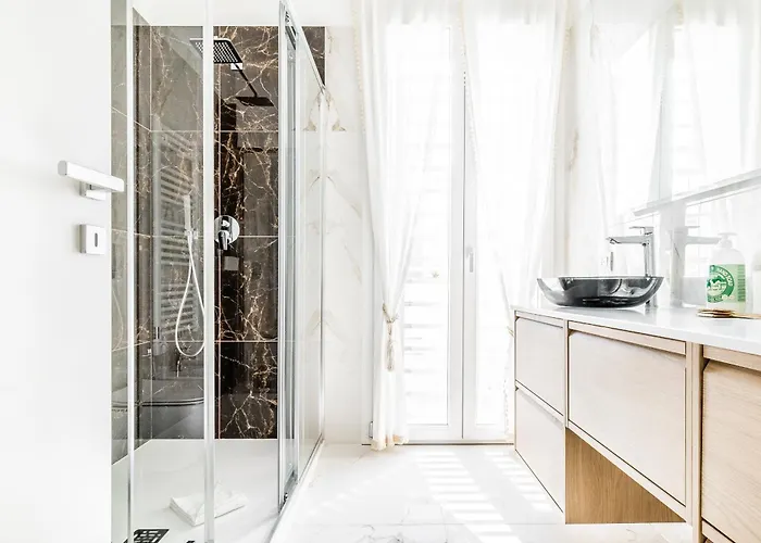 Luxury - Exclusive With Private Box * Milano