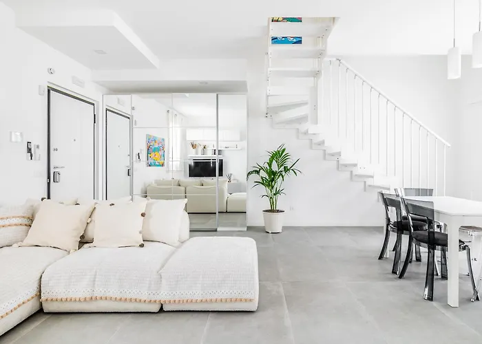 Luxury - Exclusive With Private Box