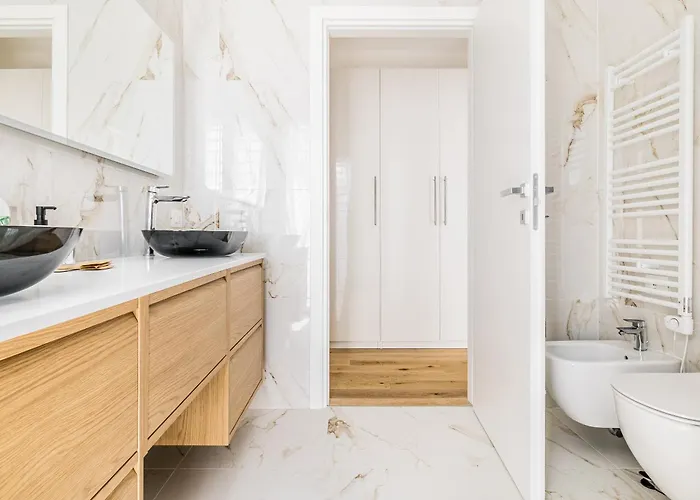 Luxury - Exclusive With Private Box Villa