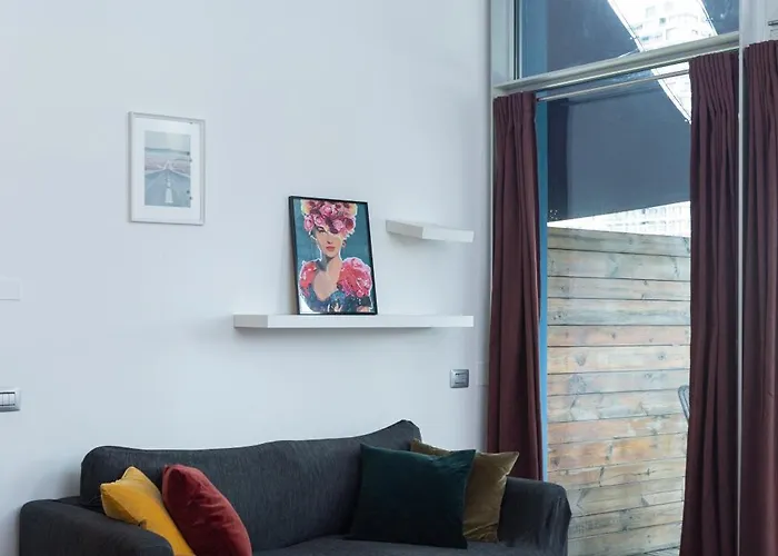 White And Brown Exclusive Loft With Terrace - Free Parking - M2 Station 公寓 米兰