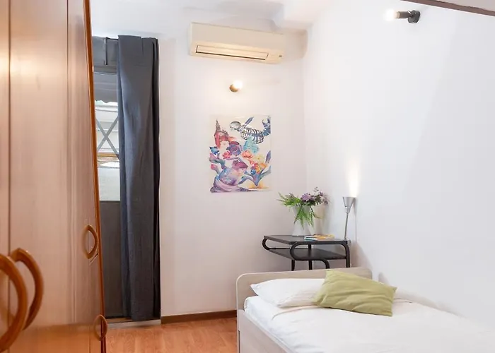 Soft Colors Exclusive - Navigli District - M2 * Milán