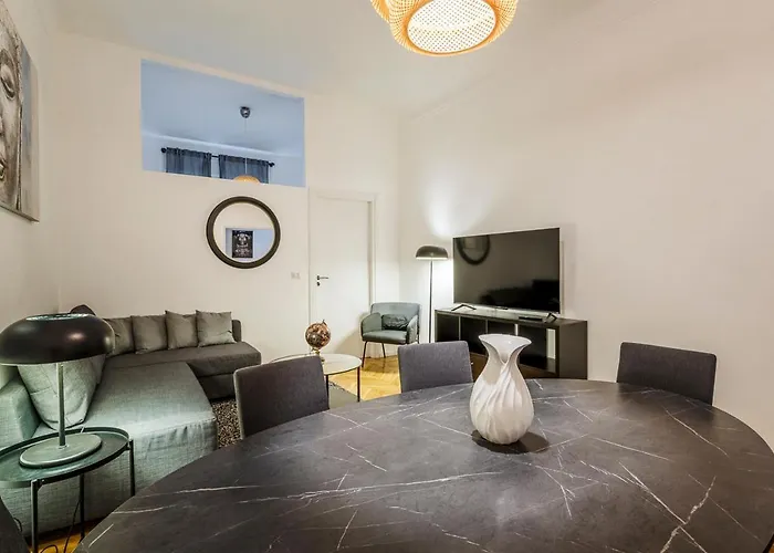 아파트 Luxury 4 Bedrooms Close To Duomo 밀라노