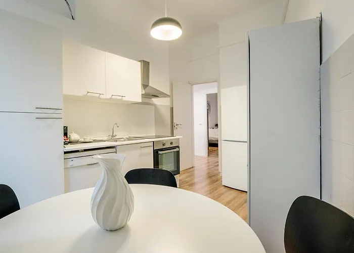 Luxury 4 Bedrooms Close To Duomo * 밀라노