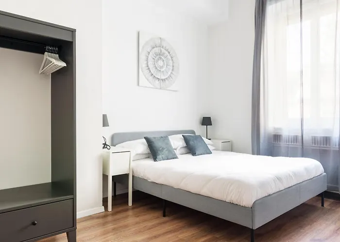 Luxury 4 Bedrooms Close To Duomo 아파트 밀라노