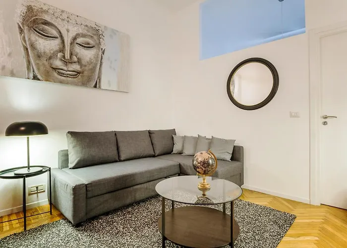 Luxury 4 Bedrooms Close To Duomo 밀라노