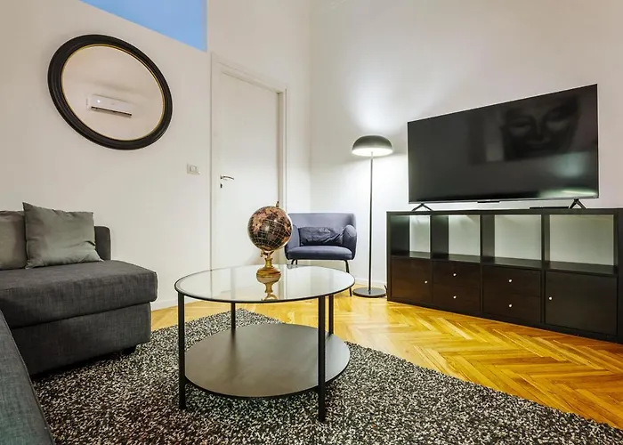 아파트 Luxury 4 Bedrooms Close To Duomo