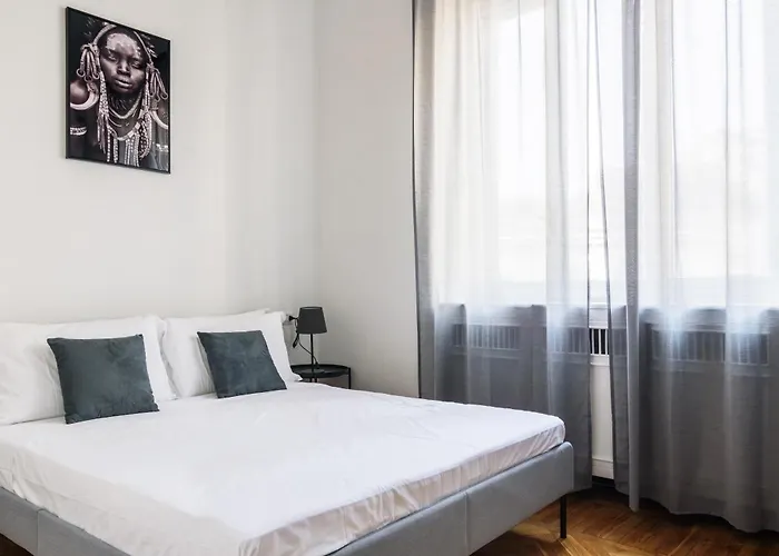 Luxury 4 Bedrooms Close To Duomo 아파트 밀라노