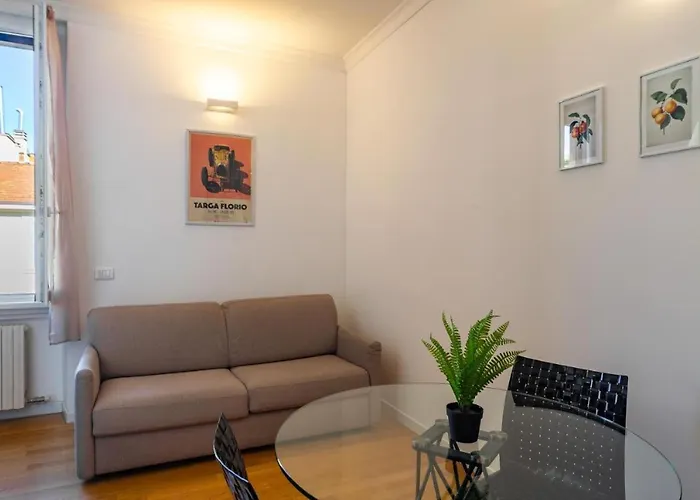 Lux Navigli Center * Milão