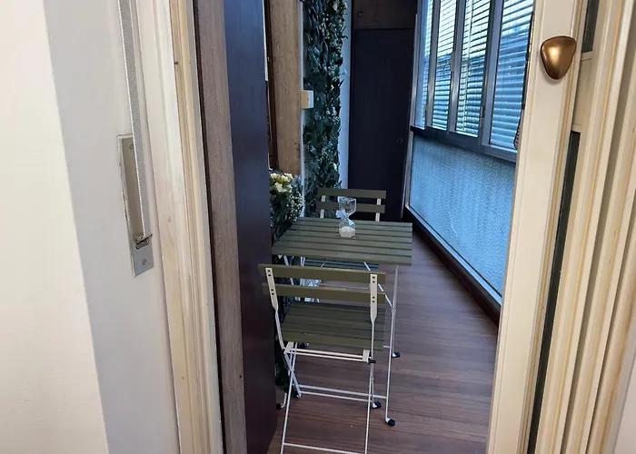 10' Linate Airport, Perfect For Visiting アパート ミラノ