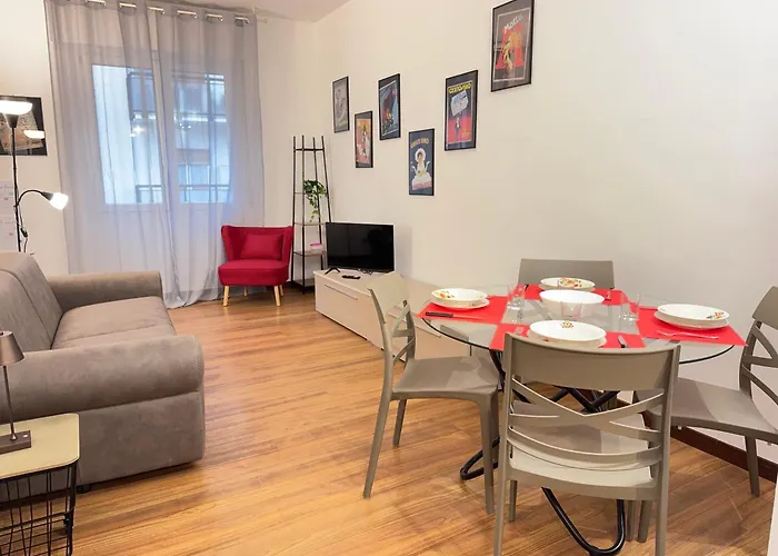 10' Linate Airport, Perfect For Visiting Appartement