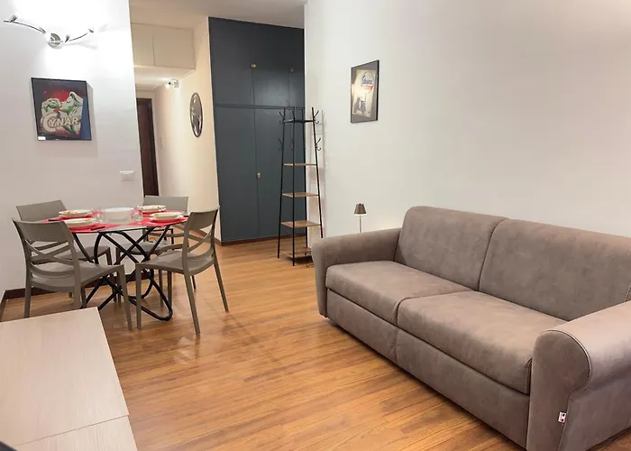 10' Linate Airport, Perfect For Visiting *