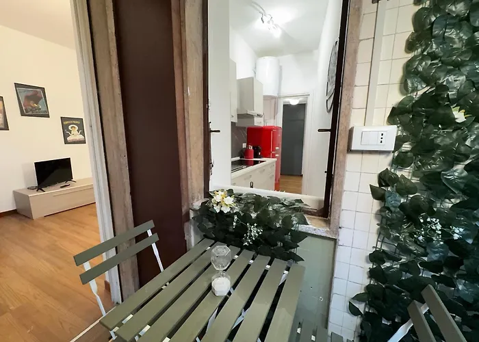 アパート 10' Linate Airport, Perfect For Visiting ミラノ