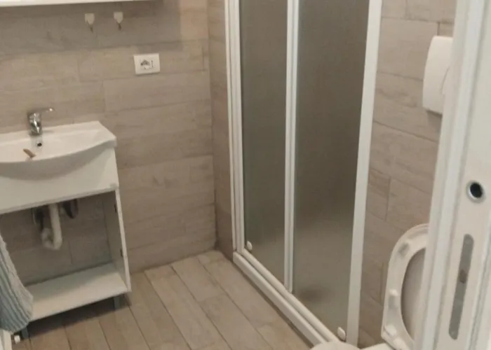 3 Station Free Parking Apartman