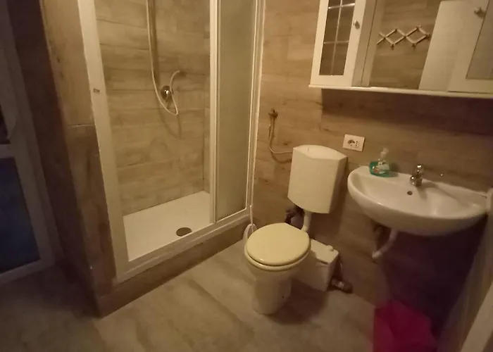 3 Station Free Parking Apartman *