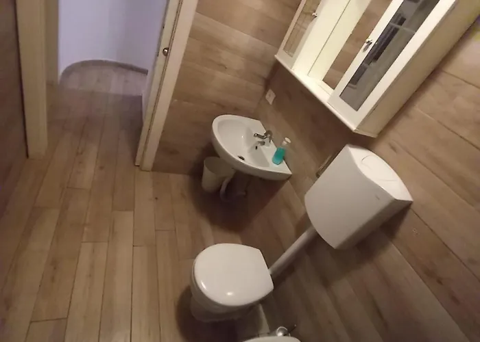 3 Station Free Parking Apartman