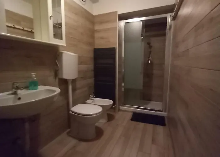 3 Station Free Parking Apartman