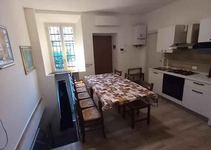 3 Station Free Parking *