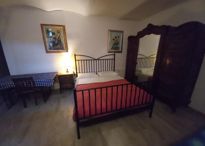 3 Station Free Parking * Milánó