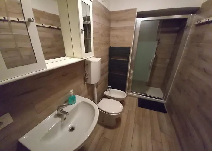 3 Station Free Parking