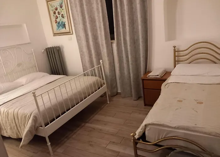 3 Station Free Parking Apartman Milánó