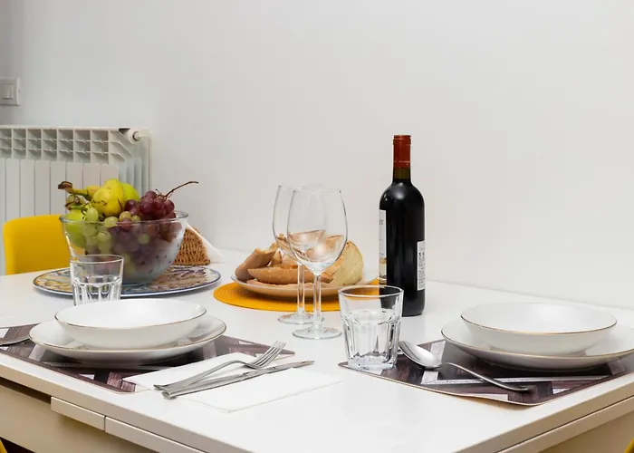 아파트 Terrace Con Parcheggio Incluso 밀라노