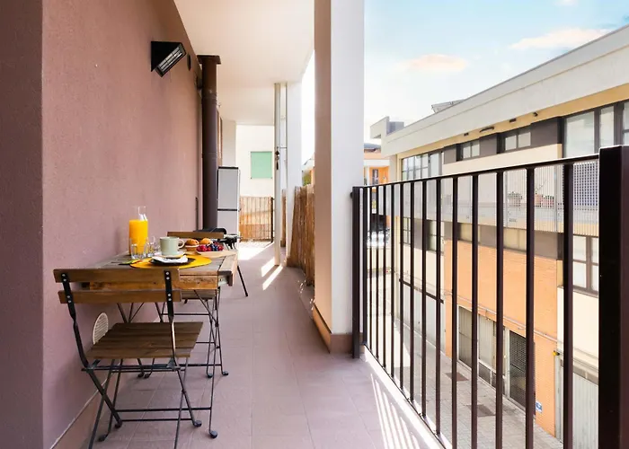 Terrace Con Parcheggio Incluso 아파트 밀라노