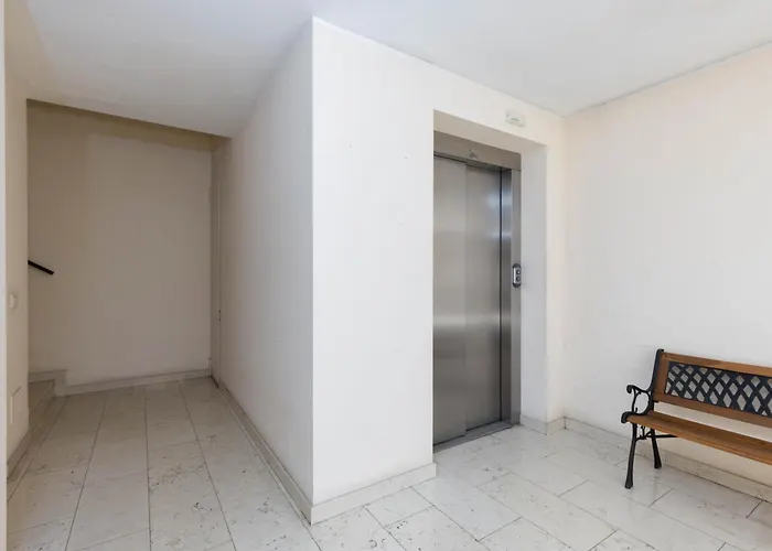 아파트 Terrace Con Parcheggio Incluso 밀라노