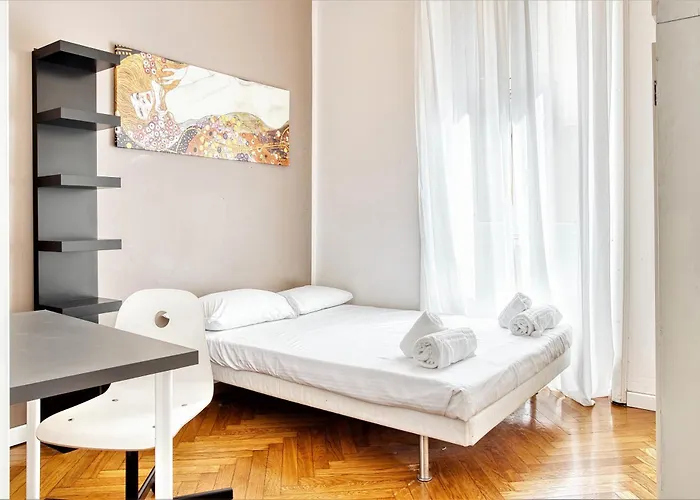 Chic Joivy Flats In The Centre Milano