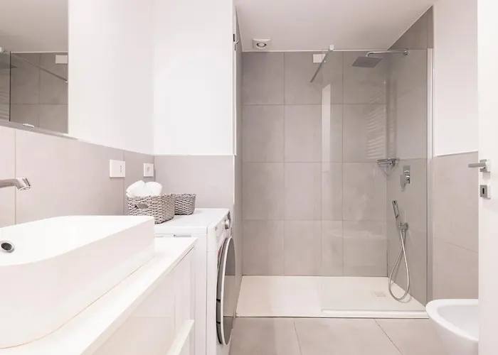 Easylife - - Mancini 1 - Cinque Giornate * ミラノ