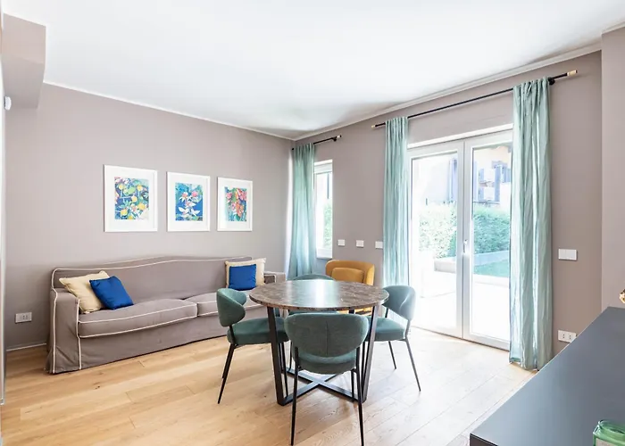 Easylife - - Buonaparte 68s - Castello Sforzesco *