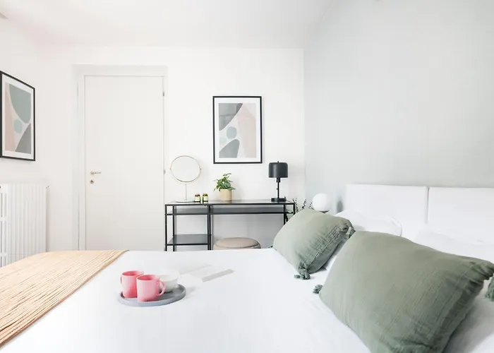 Easylife - - Giorgione 6 - Paolo Sarpi * Milan