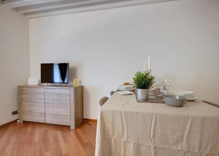 Milanrentals - Moscova Lägenhet Milano