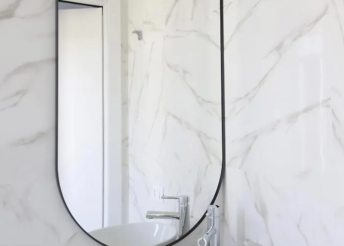 Isaia 4* ميلان