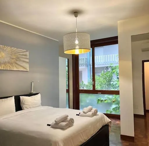 Isola Maciachini Mm 3 - Moderno Trilocale Con Balcone 10 Min Da Stazione Apartment *