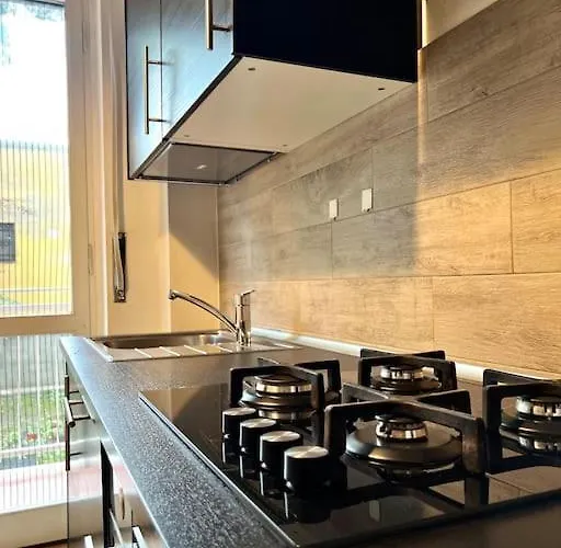 Isola Maciachini Mm 3 - Moderno Trilocale Con Balcone 10 Min Da Stazione *