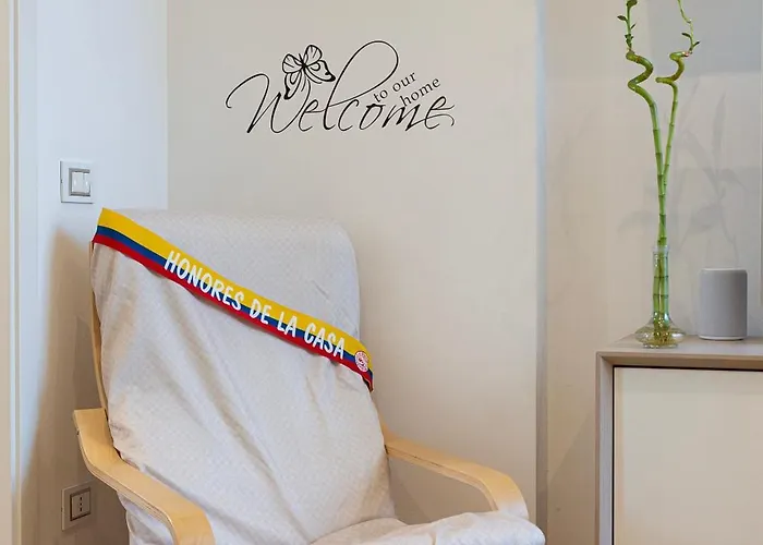 Flat 50m Station! شقة ميلان